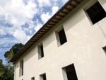 Facciata casale ristrutturato